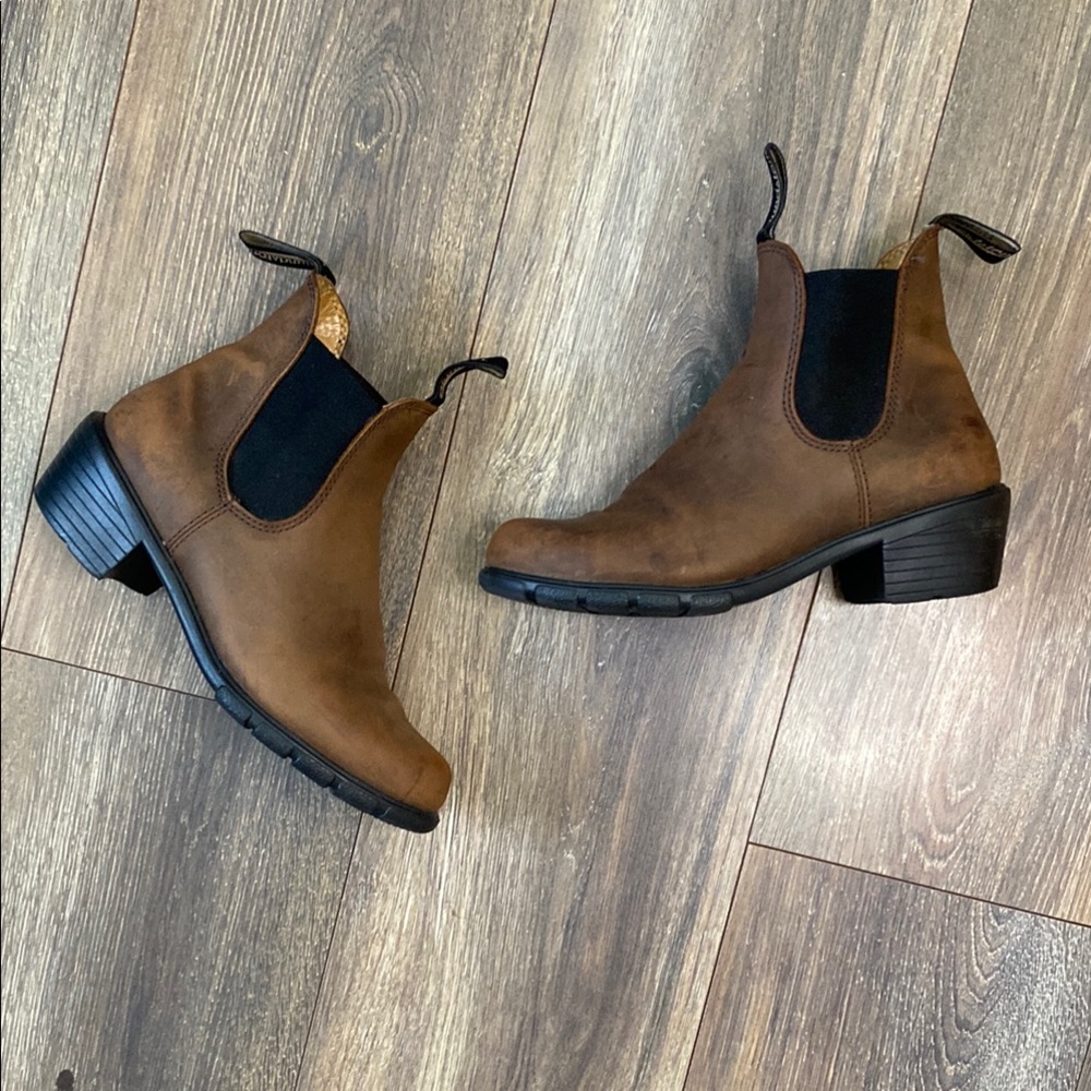 Blundstone Leather Heeled Chelsea Ankle Boot- Women Sz 6.5